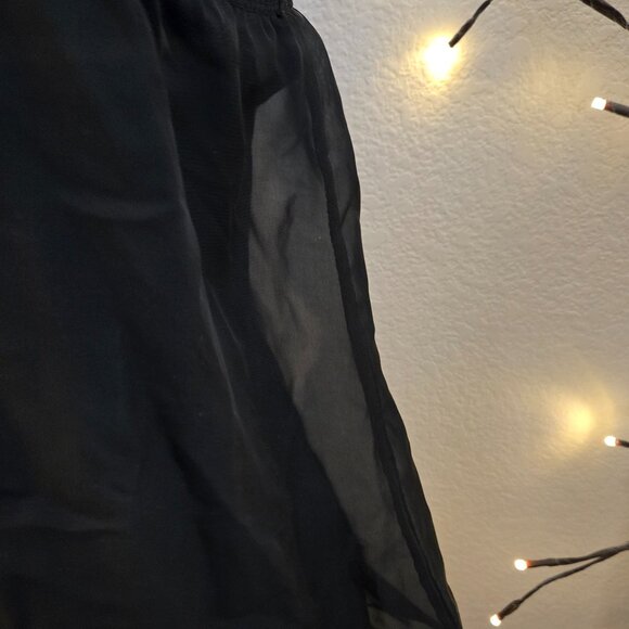 Guess - Small Black Open Shoulder Blouse - EUC - Picture 4 of 5